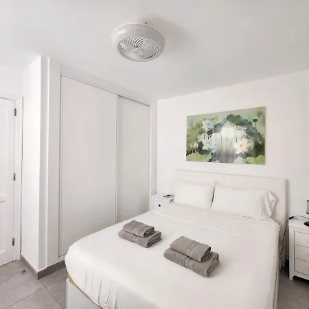 Amazing Ultra Flat Sea View Cristianos لوس كريستيانوس